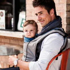 Ergo Baby Designer Baby Carrier - Urban Travel Chic Graphite 5 Ergo Baby Designer Baby Carrier - Urban Travel Chic Graphite -Travel Tots Outlet Store BC024001NL ls2 L 600 49895.1530570229