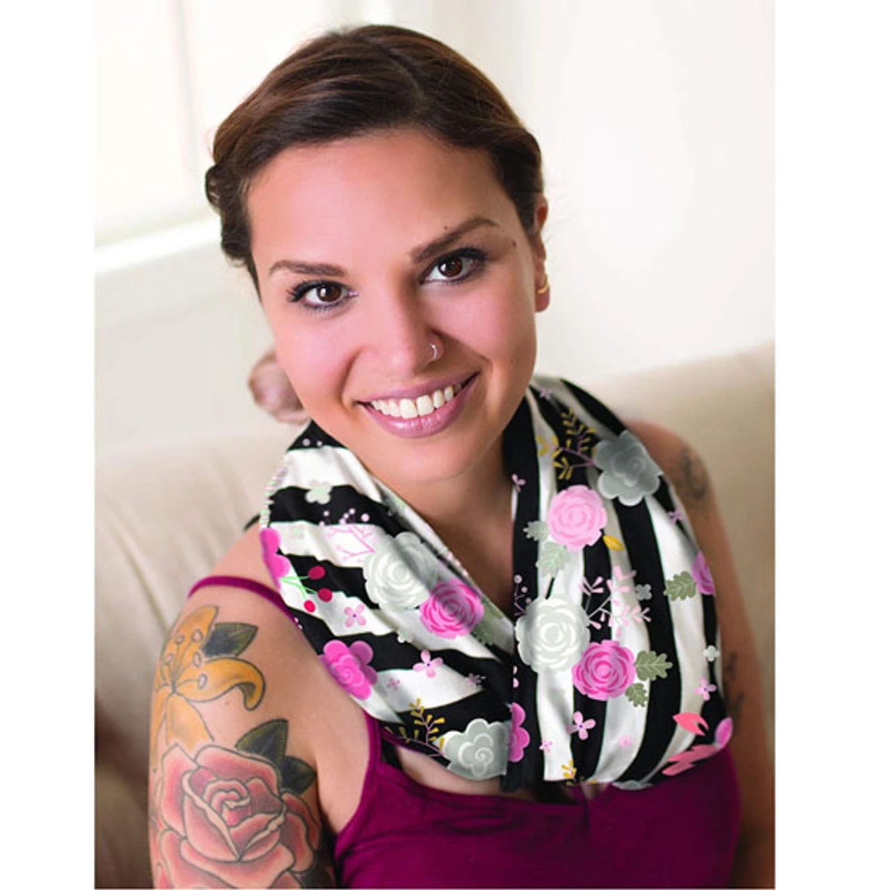 Itzy Ritzy Mom Boss 4-in-1 Nursing Cover - Floral Stripe 4 Itzy Ritzy Mom Boss 4-in-1 Nursing Cover - Floral Stripe - Image 4